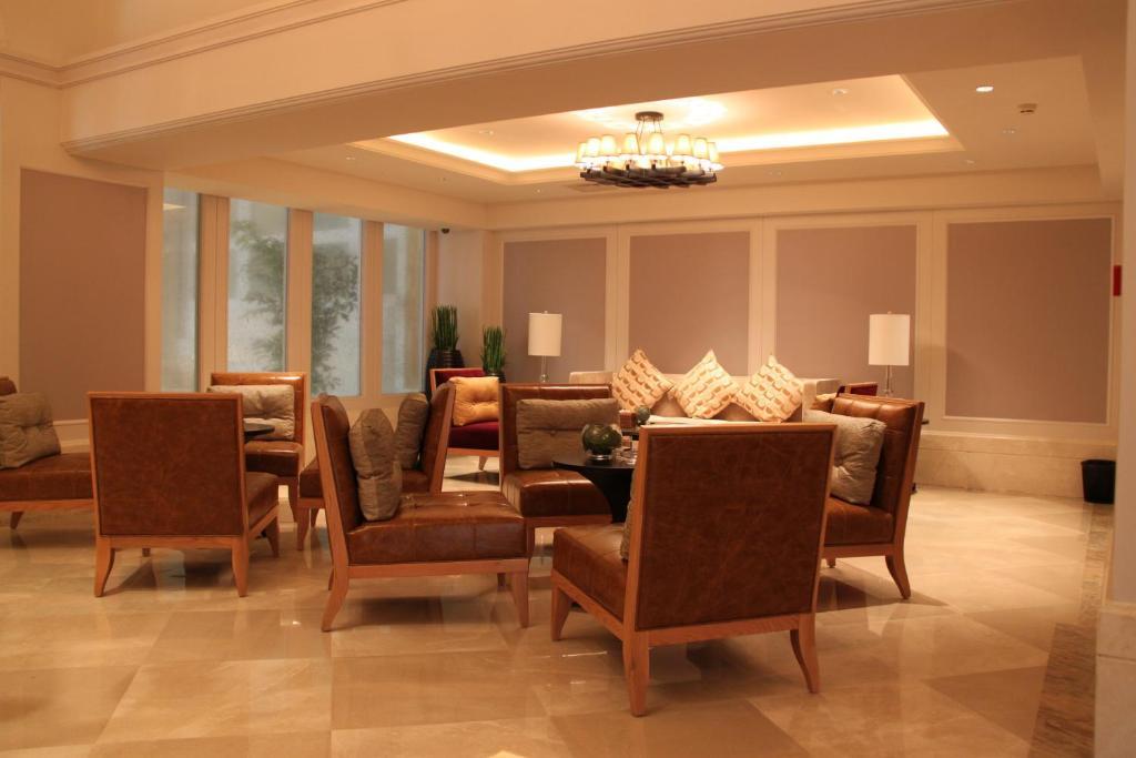 Landison Green Town Hotel Xinchang Buitenkant foto